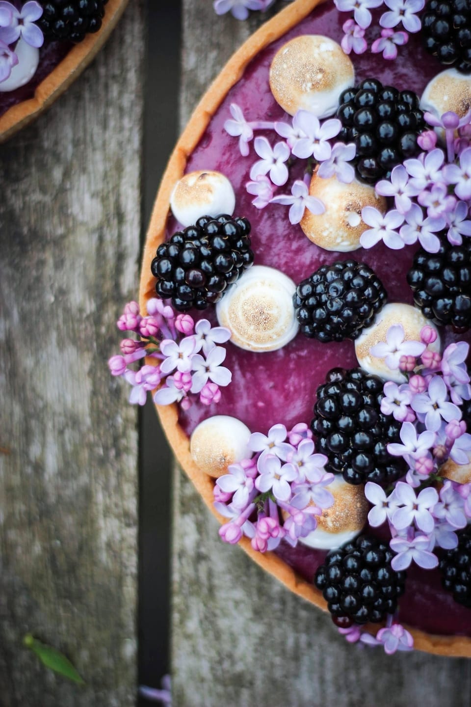 BLACKBERRY AND DARK CHOCOLATE GANACHE TART