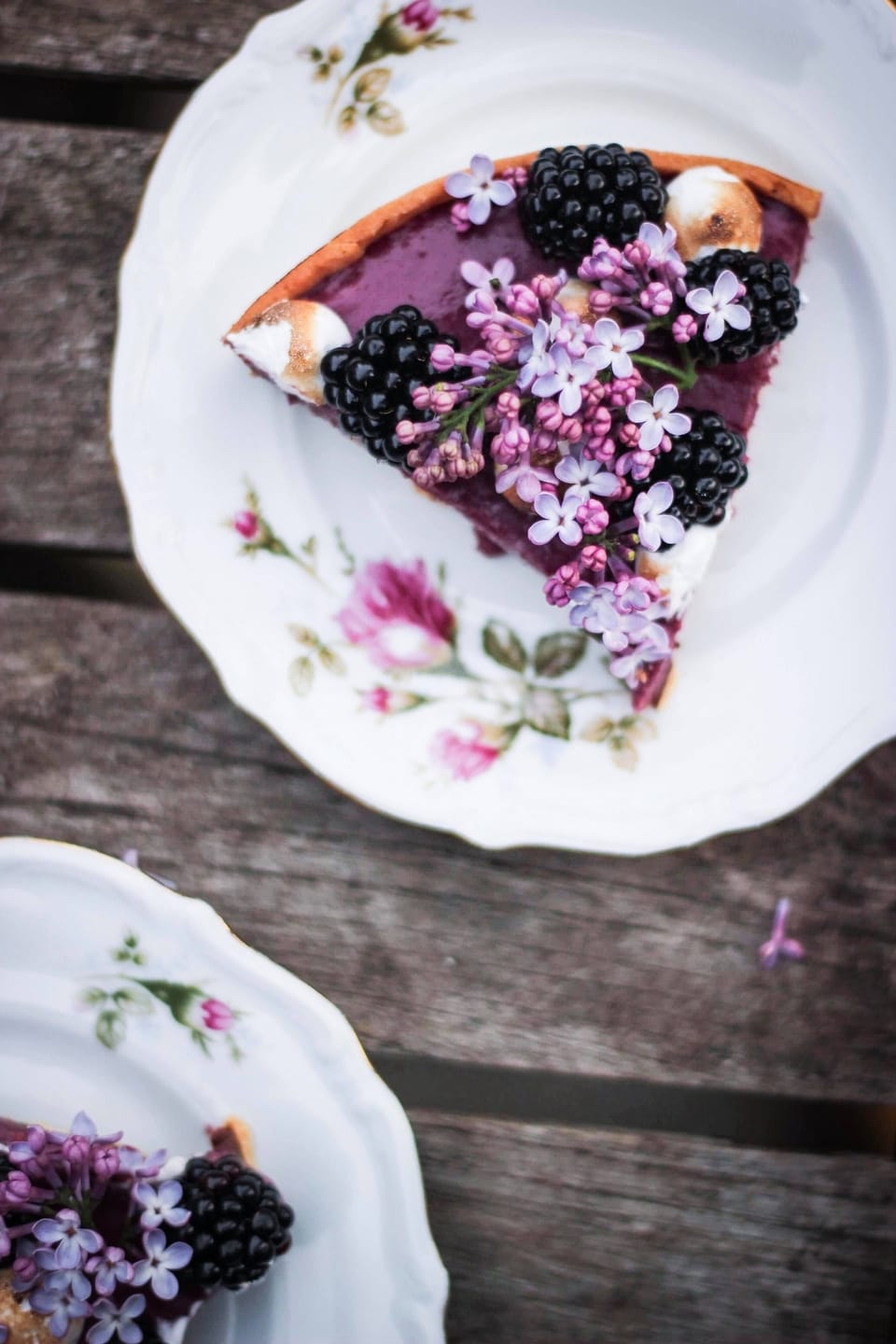 BLACKBERRY AND DARK CHOCOLATE GANACHE TART