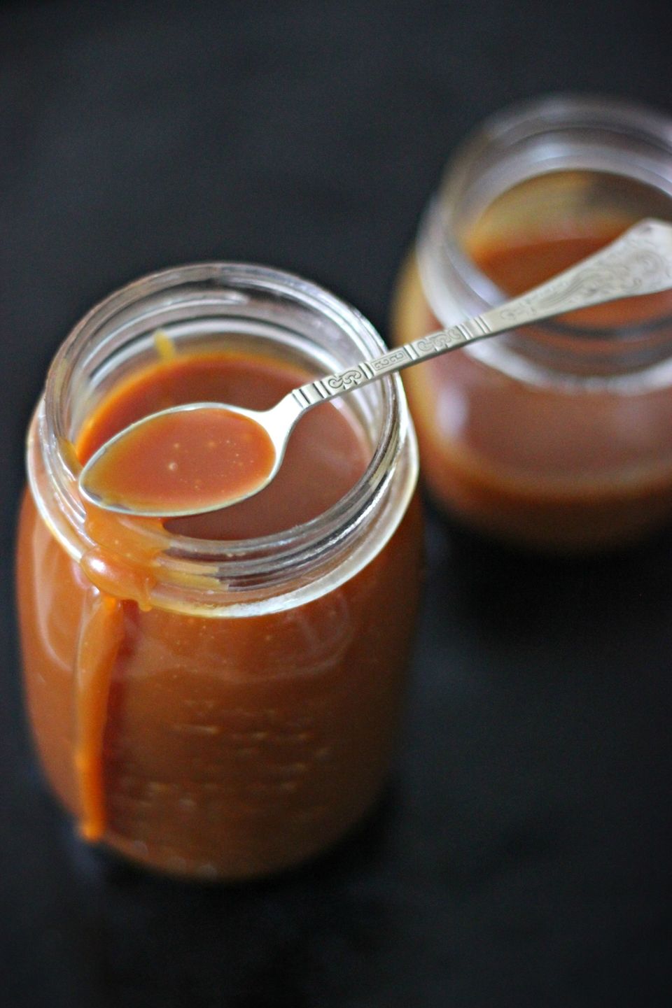 CHOKOLADE OG KARAMEL PAVLOVA