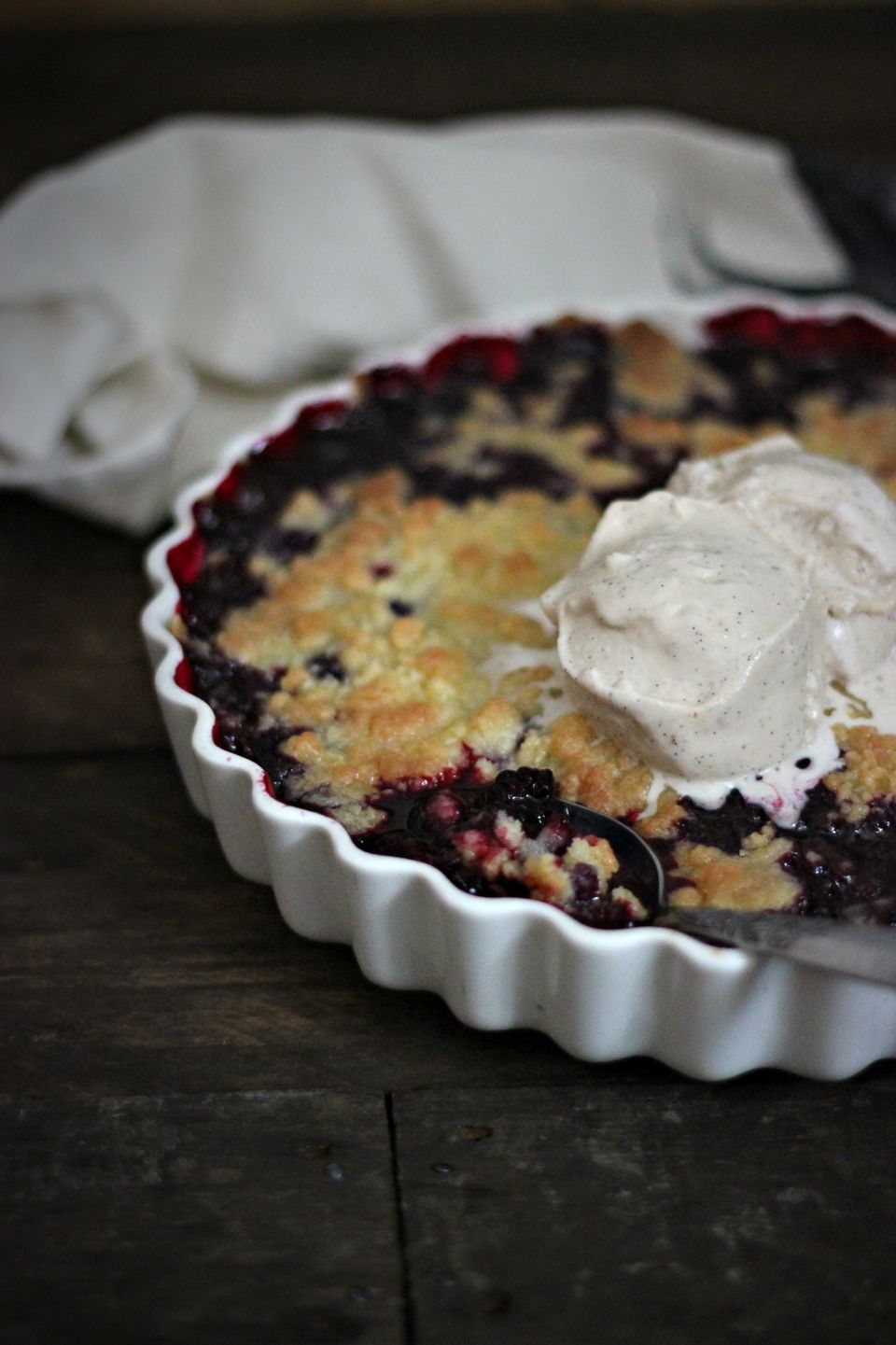 DARK BERRY CRUMBLE