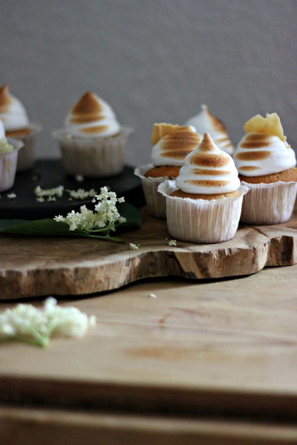 ELDERFLOWER CUPCAKES WITH LEMON MERINGUE FROSTING