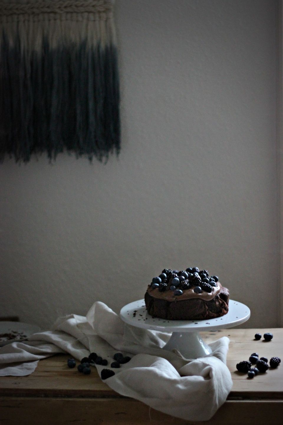 GLUTEN FREE CHOCOLATE CAKE WITH BERRIES