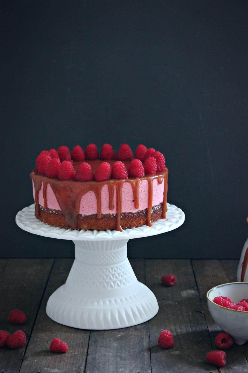 RASPBERRY CAKE WITH SALTED CARAMEL